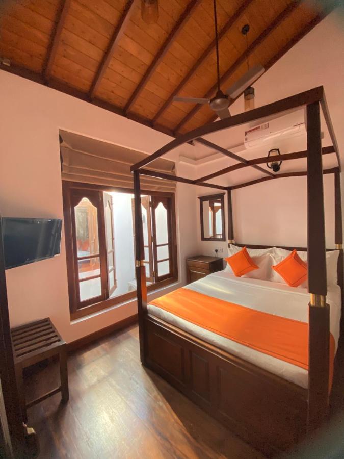 Bed and Breakfast The Dutch Boutique Ґалле Екстер'єр фото