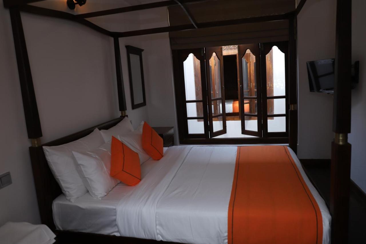 Bed and Breakfast The Dutch Boutique Ґалле Екстер'єр фото